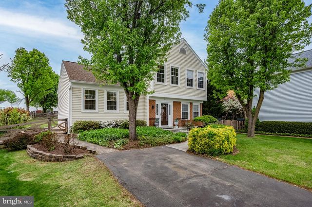 5 DUDLEY CT, Sterling, VA 20165