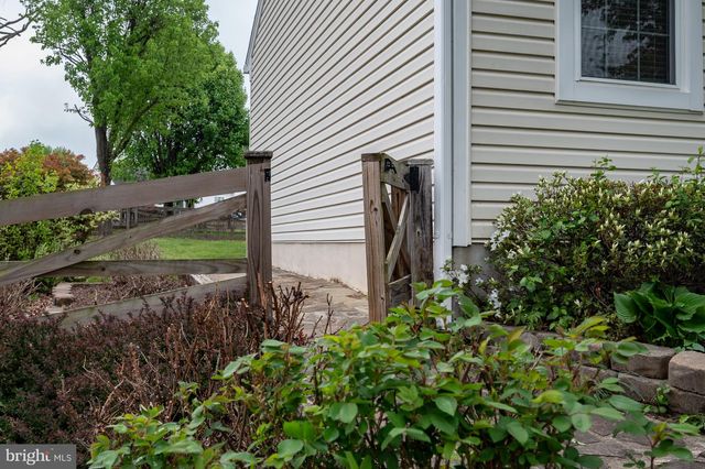 5 DUDLEY CT, Sterling, VA 20165