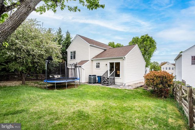 5 DUDLEY CT, Sterling, VA 20165