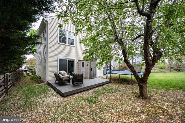 5 DUDLEY CT, Sterling, VA 20165