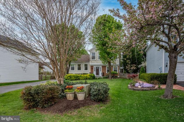 5 DUDLEY CT, Sterling, VA 20165