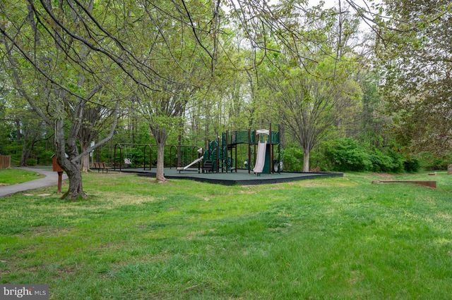 5 DUDLEY CT, Sterling, VA 20165
