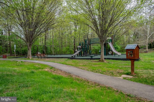 5 DUDLEY CT, Sterling, VA 20165