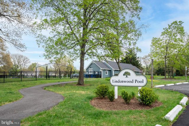 5 DUDLEY CT, Sterling, VA 20165