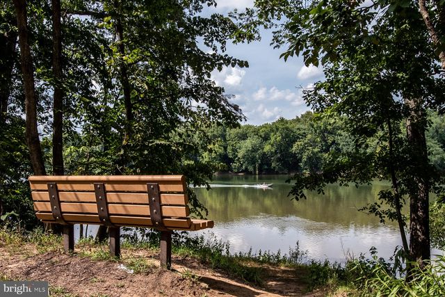 5 DUDLEY CT, Sterling, VA 20165