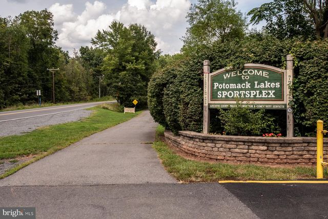 5 DUDLEY CT, Sterling, VA 20165