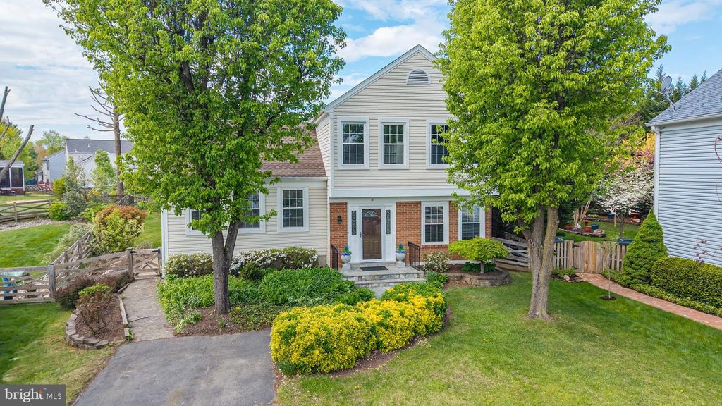 5 DUDLEY CT, Sterling, VA 20165