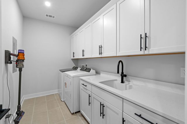 808 42nd Ave, N, Nashville, TN 37209