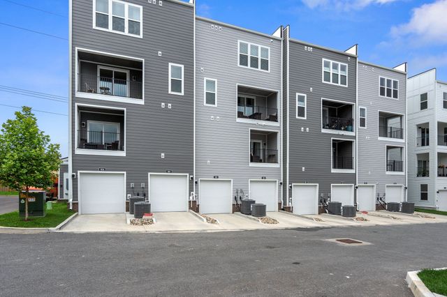 808 42nd Ave, N, Nashville, TN 37209