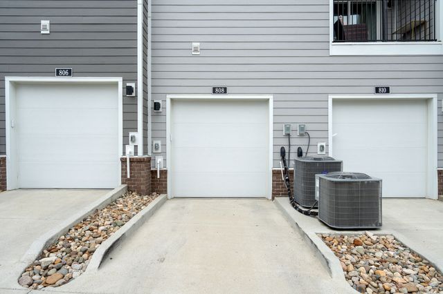 808 42nd Ave, N, Nashville, TN 37209