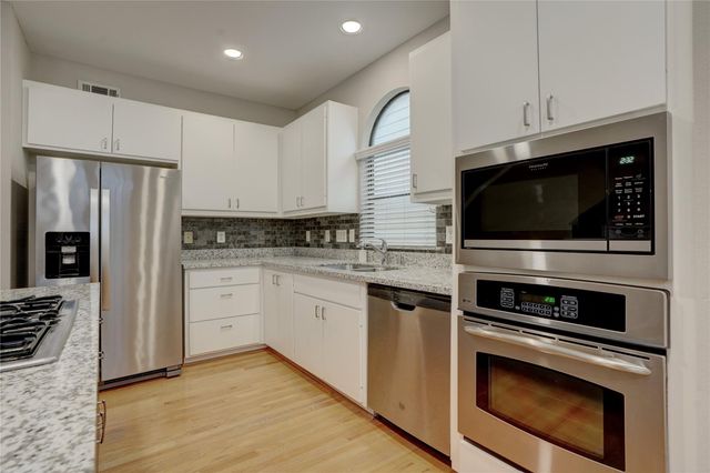5911 Petty Street, Houston, TX 77007
