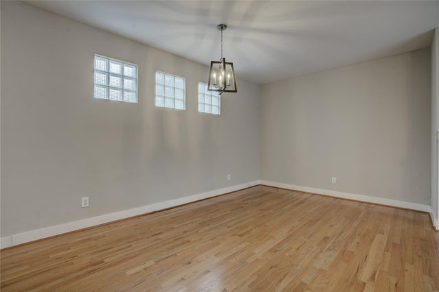 5911 Petty Street, Houston, TX 77007