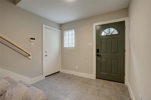 5911 Petty Street, Houston, TX 77007