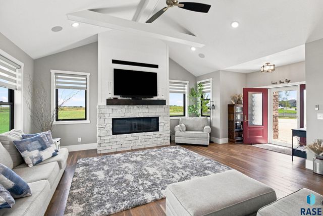 2655 Park Pl Place, Tea, SD 57064