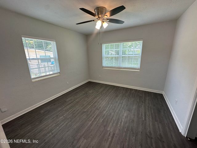6226 MERCER Circle E, Jacksonville, FL 32217
