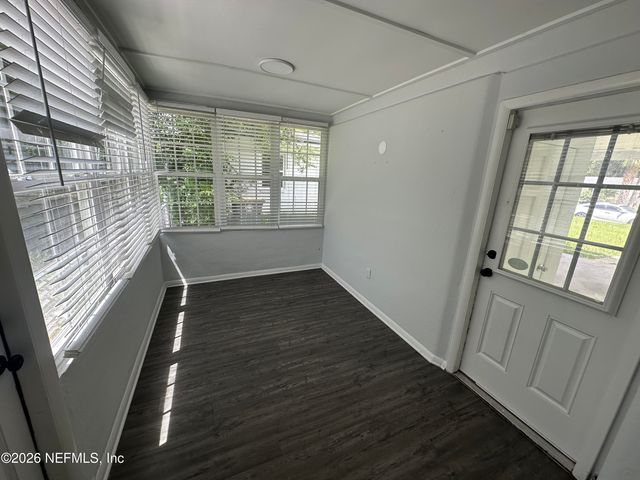 6226 MERCER Circle E, Jacksonville, FL 32217