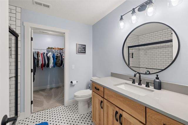 29015 Hickory Lodge Drive, Van Meter, IA 50261