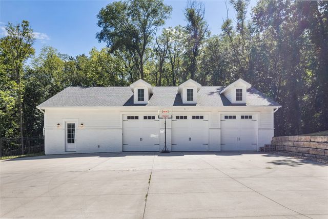 29015 Hickory Lodge Drive, Van Meter, IA 50261