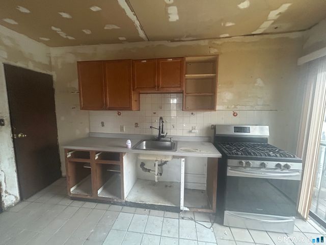 500 Dewey Street, Bridgeport, CT 06605