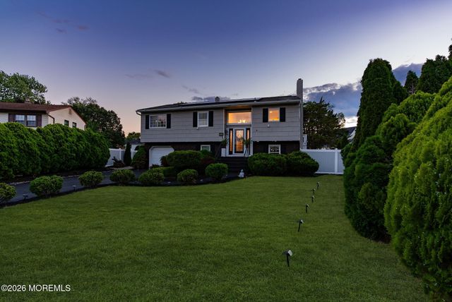 109 Twin Rivers Drive, Toms River, NJ 08753