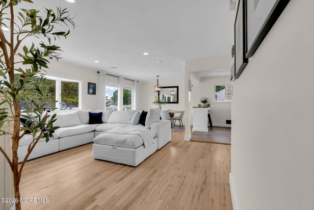 109 Twin Rivers Drive, Toms River, NJ 08753