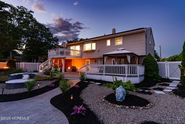 109 Twin Rivers Drive, Toms River, NJ 08753