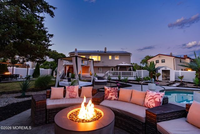 109 Twin Rivers Drive, Toms River, NJ 08753