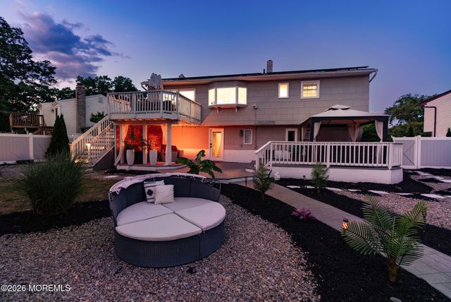 109 Twin Rivers Drive, Toms River, NJ 08753