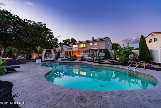 109 Twin Rivers Drive, Toms River, NJ 08753
