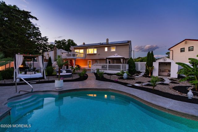 109 Twin Rivers Drive, Toms River, NJ 08753
