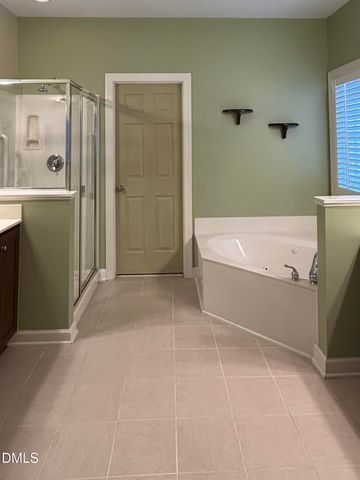 12212 Ashton Woods Lane, Raleigh, NC 27614