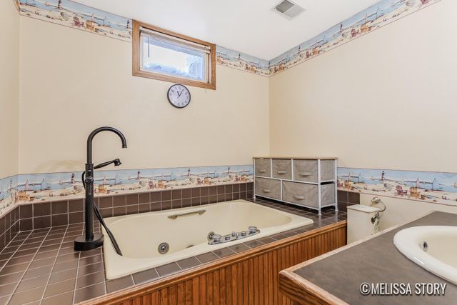 5563 Osborne Avenue SE, Grand Rapids, MI 49548