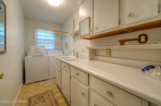 203 Ridge Rd, Shepherdsville, KY 40165