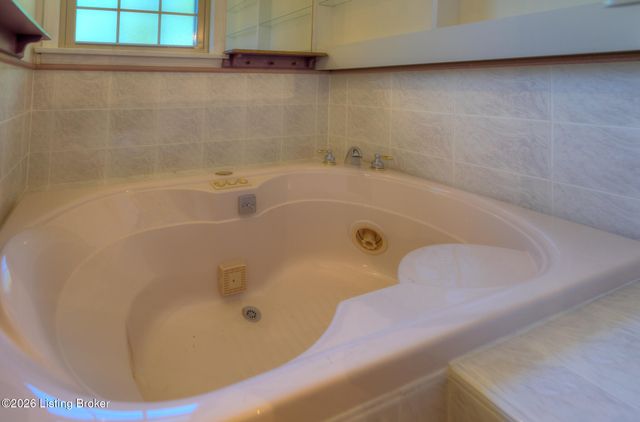 203 Ridge Rd, Shepherdsville, KY 40165