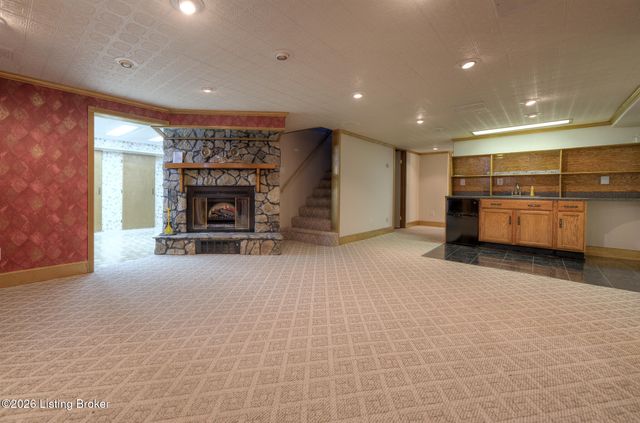203 Ridge Rd, Shepherdsville, KY 40165