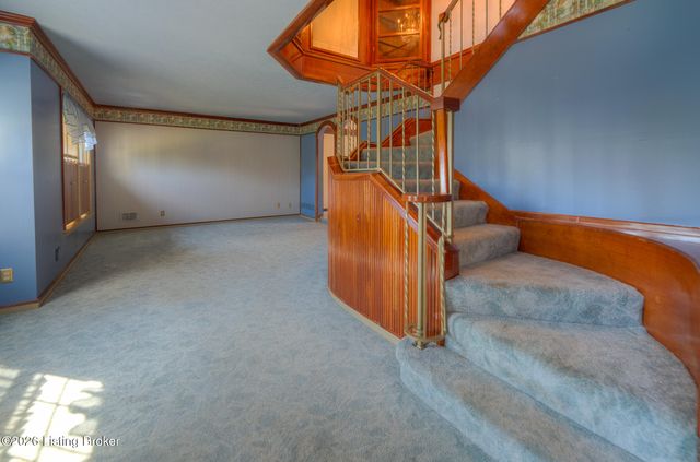 203 Ridge Rd, Shepherdsville, KY 40165