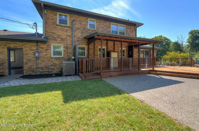 203 Ridge Rd, Shepherdsville, KY 40165