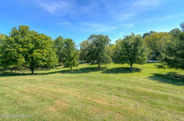 203 Ridge Rd, Shepherdsville, KY 40165