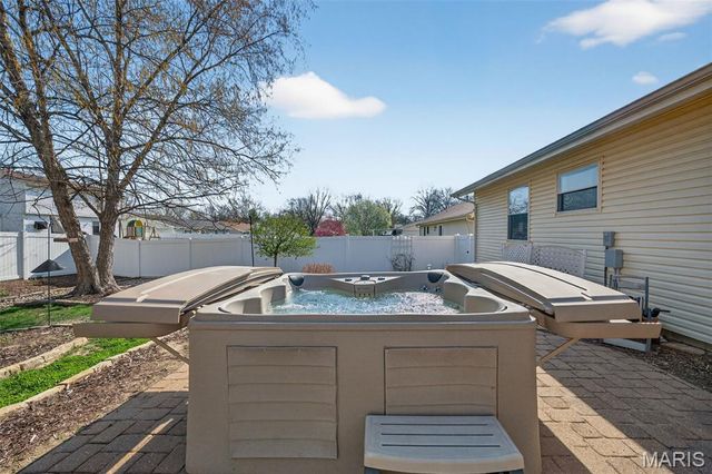 55 Constellation Hill, St Peters, MO 63376