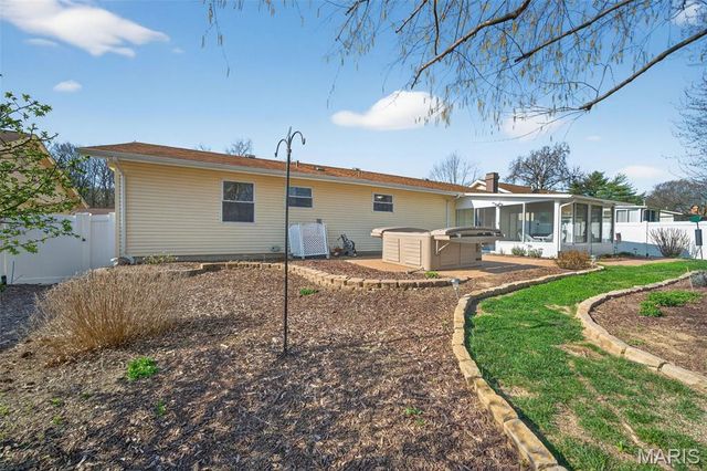 55 Constellation Hill, St Peters, MO 63376