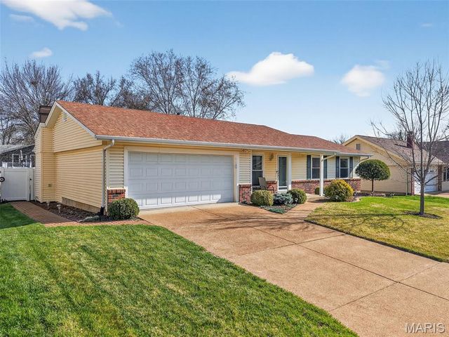 55 Constellation Hill, St Peters, MO 63376
