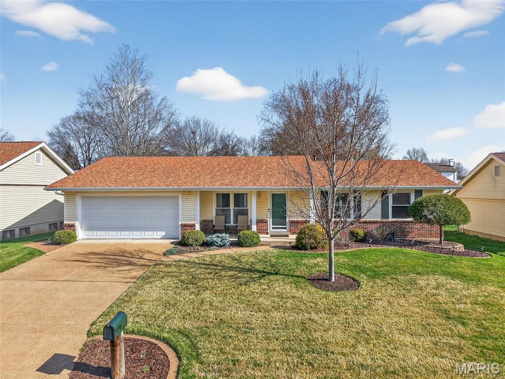 55 Constellation Hill, St Peters, MO 63376