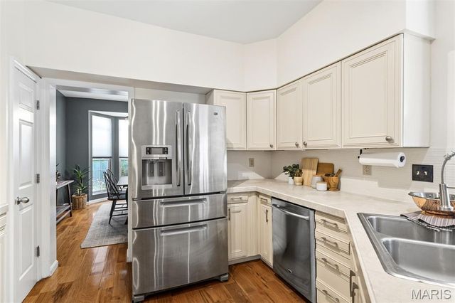 4157 Westminster Place, St Louis, MO 63108