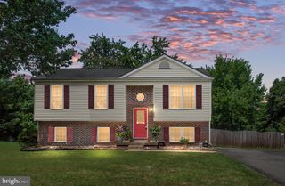 12004 FALCON RIDGE DR, Fredericksburg, VA 22407