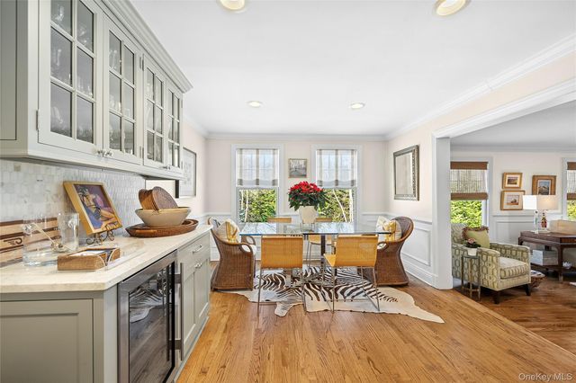 39 Barkers Point Road, Sands Point, NY 11050