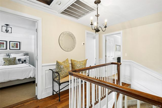 39 Barkers Point Road, Sands Point, NY 11050