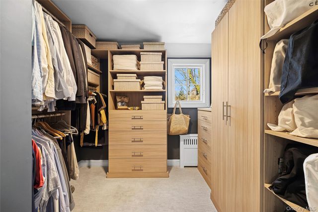 39 Barkers Point Road, Sands Point, NY 11050