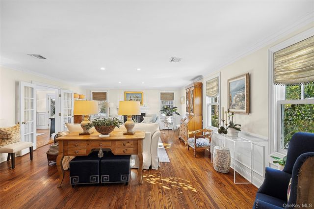 39 Barkers Point Road, Sands Point, NY 11050