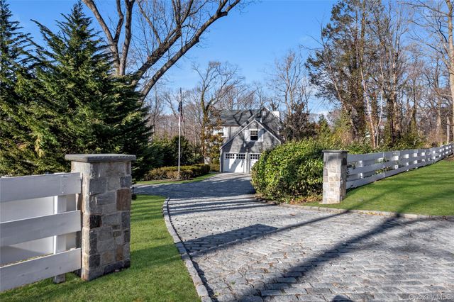 39 Barkers Point Road, Sands Point, NY 11050