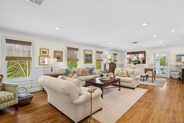 39 Barkers Point Road, Sands Point, NY 11050